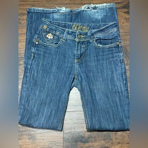Dereon Blue Jeans, Stretchy, Distress Hem, Embossed pockets, Metal Decor…